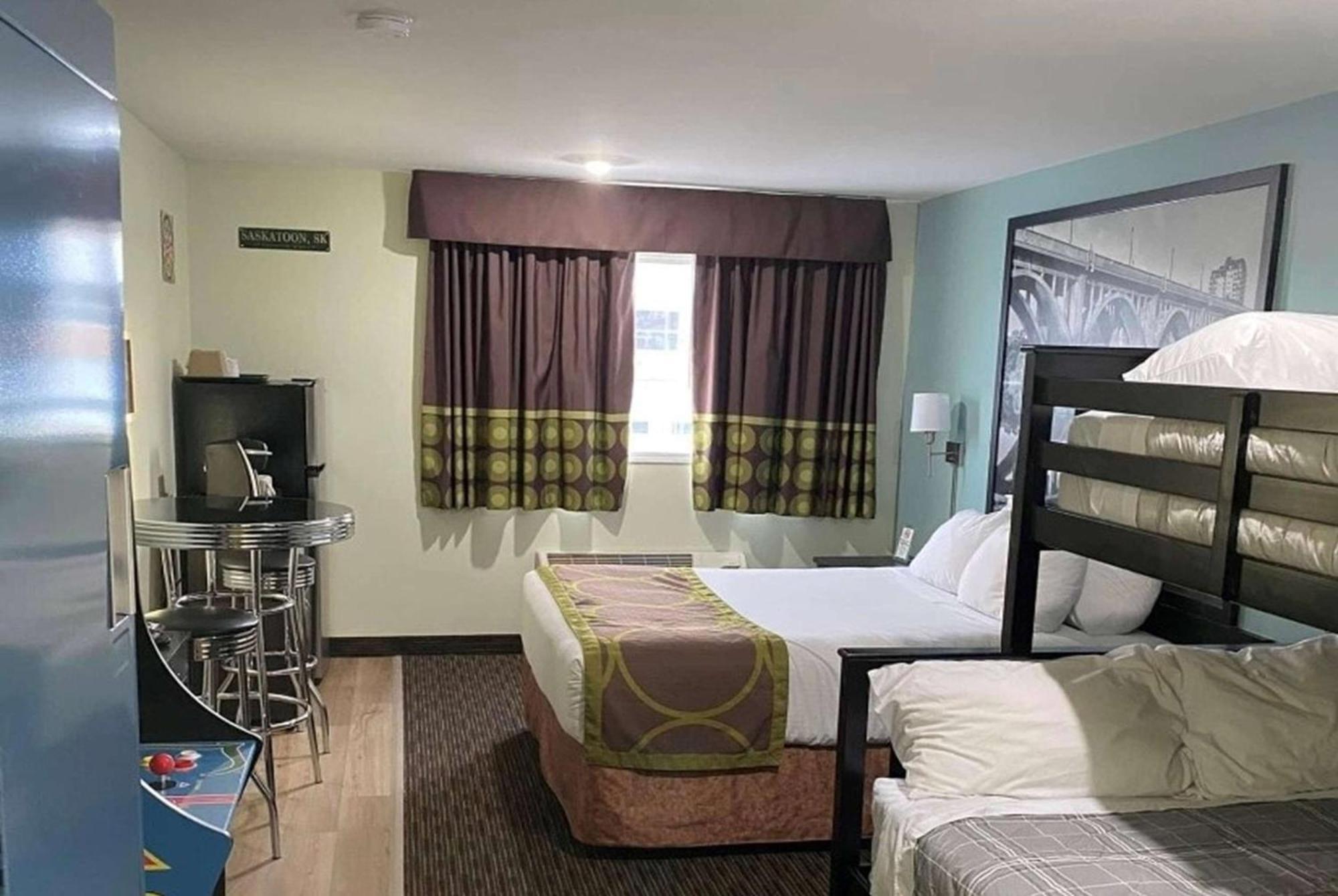 Hotel Super 8 By Wyndham Saskatoon Near Saskatoon Airport Exterior foto